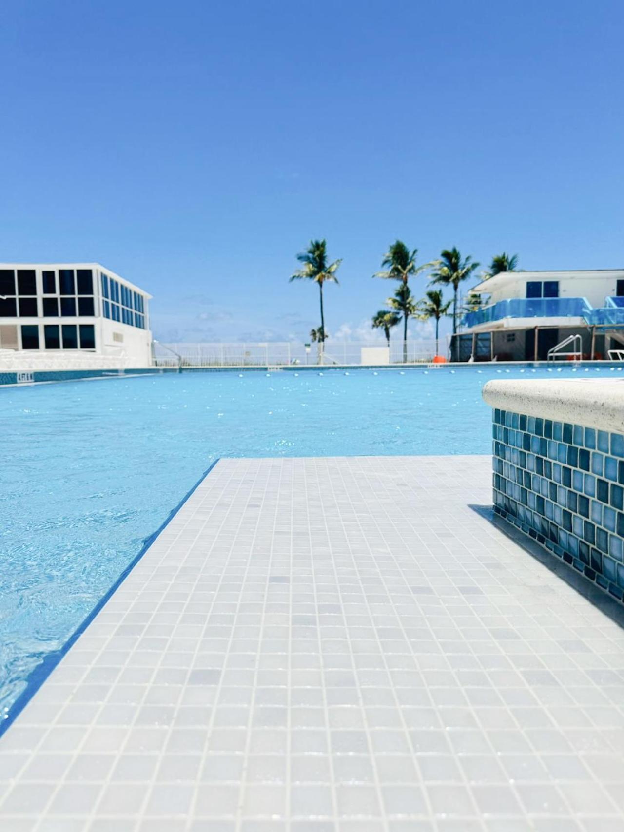 Castle 828 Oceanfront View With Balcony, Pool, Tennis, Beach Access And Free Parking! Miami Beach Eksteriør billede